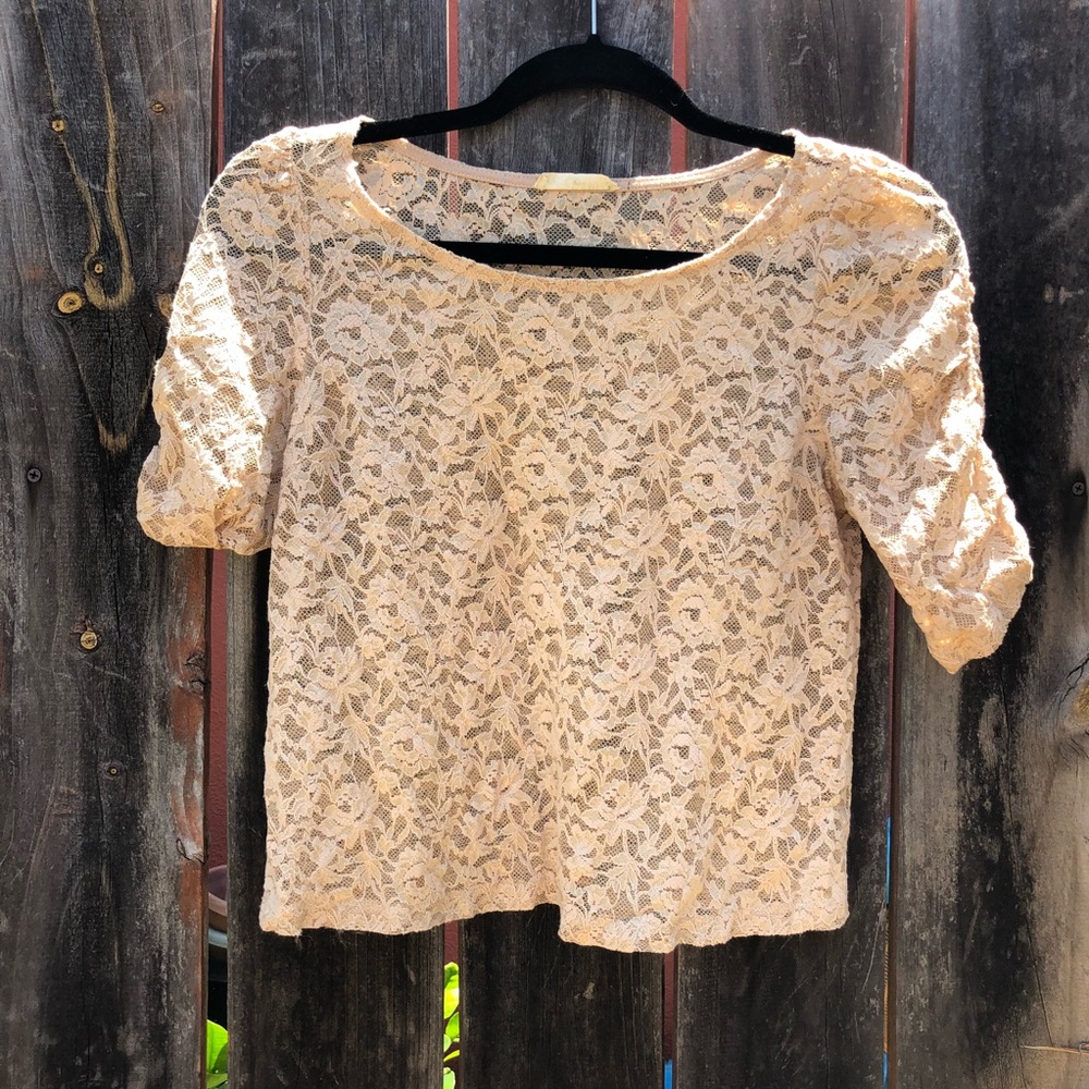 💛PRICE DROP💛 Lace Crop Top